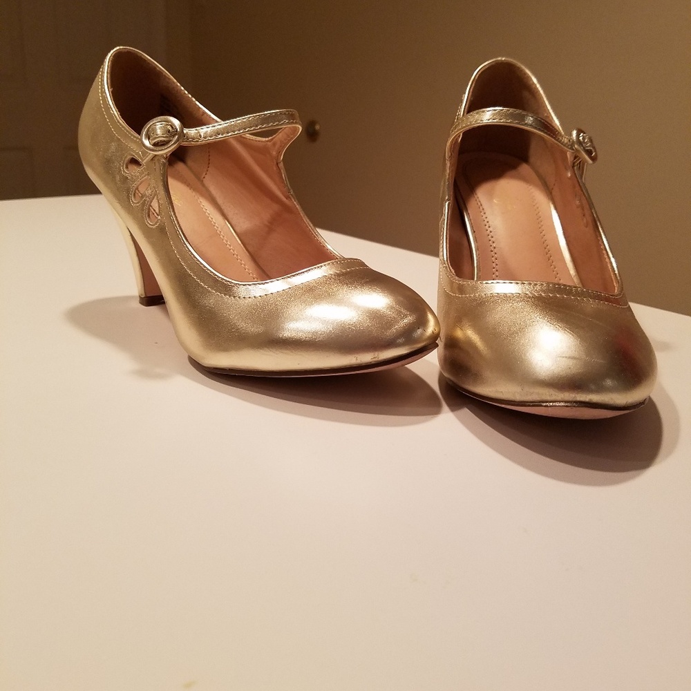 Retro gold heels - Picture 3 of 3